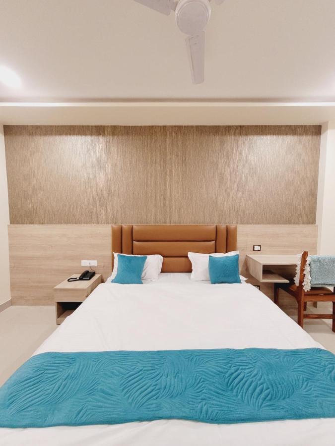 Hotel Ananda Kashi バラナシ エクステリア 写真