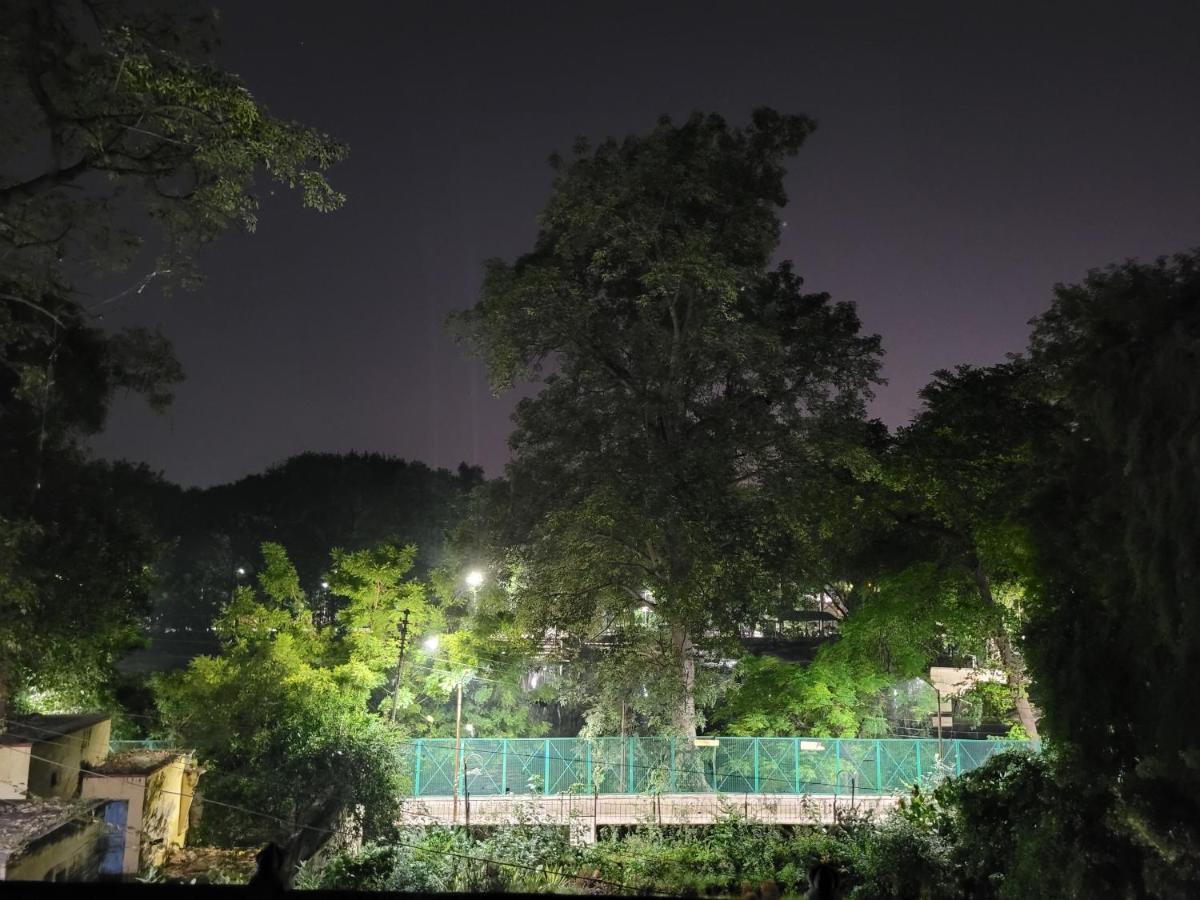 Hotel Ananda Kashi バラナシ エクステリア 写真