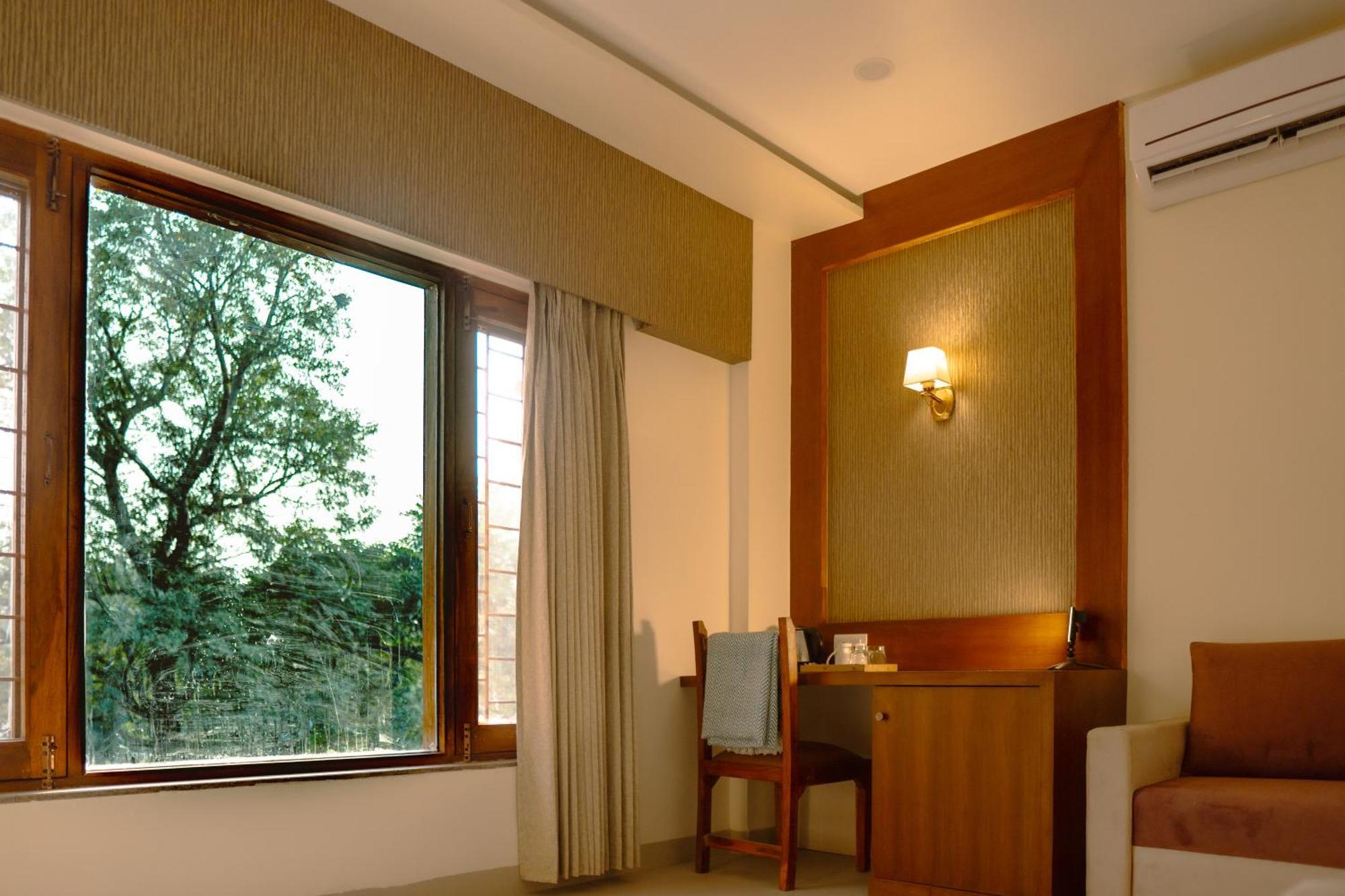 Hotel Ananda Kashi バラナシ エクステリア 写真