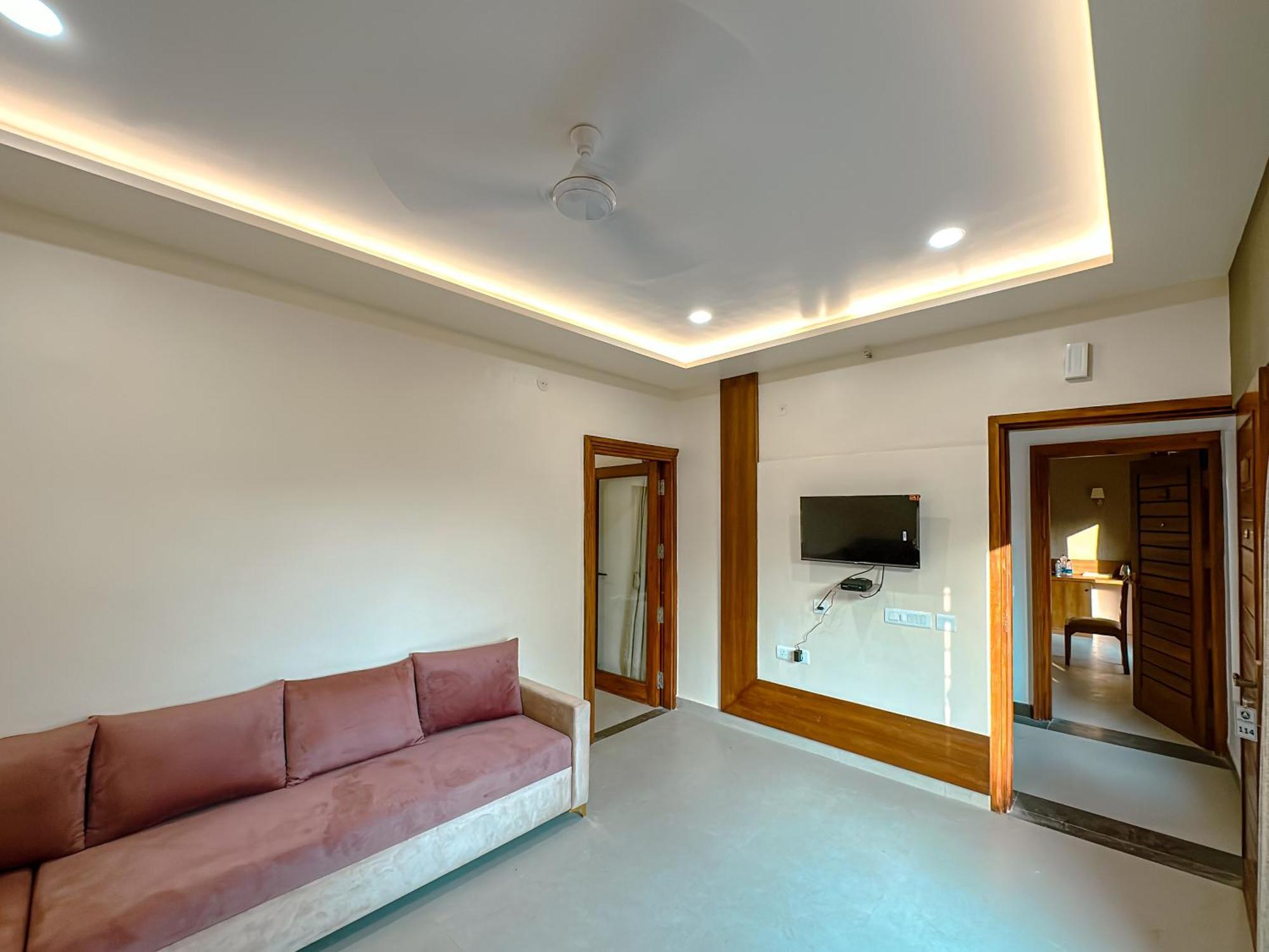 Hotel Ananda Kashi バラナシ エクステリア 写真