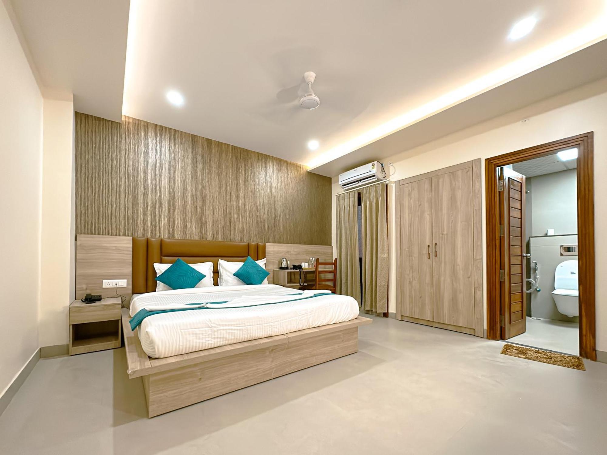 Hotel Ananda Kashi バラナシ エクステリア 写真
