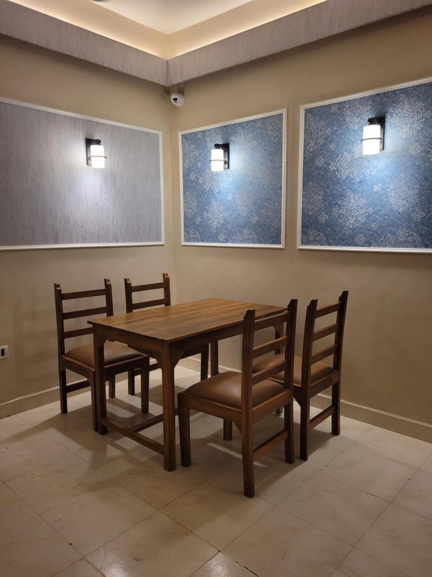 Hotel Ananda Kashi バラナシ エクステリア 写真